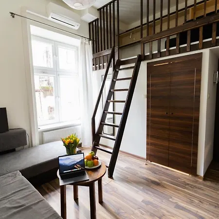 Salve Station Cracovia