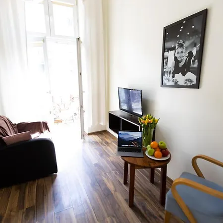 Aparthotel Salve Station 3*