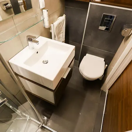 Apartahotel Salve Station 3*